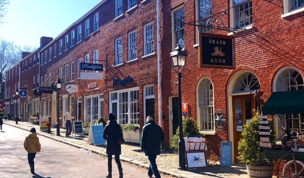Newburyport-shopping-by-HN-1