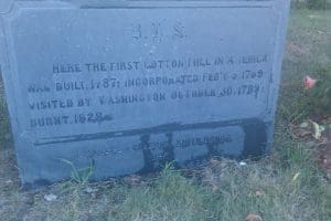 800px-Beverlycottonmillmemorial