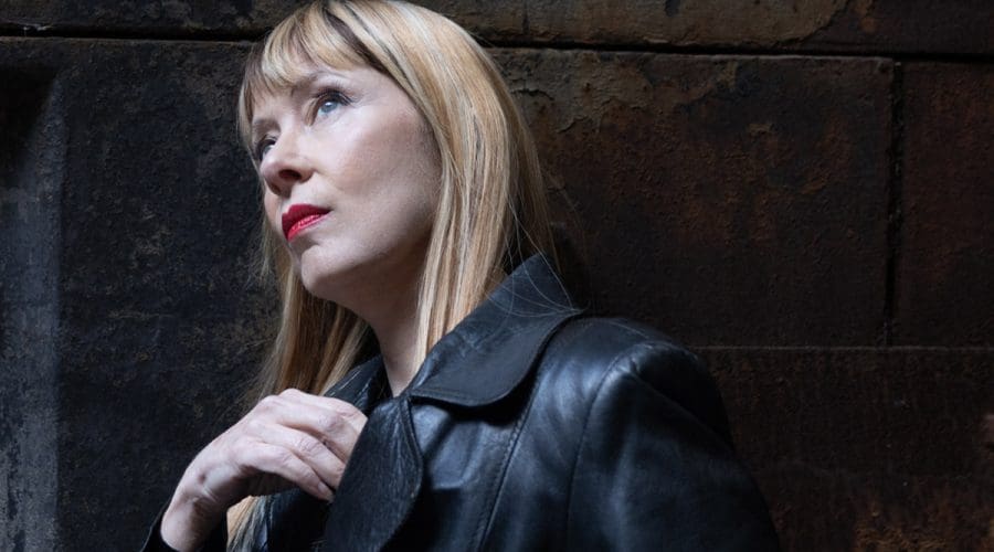 https://northofboston.org/wp-content/uploads/2025/05/suzanne-vega.jpg